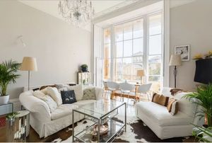 Lounge- click for photo gallery